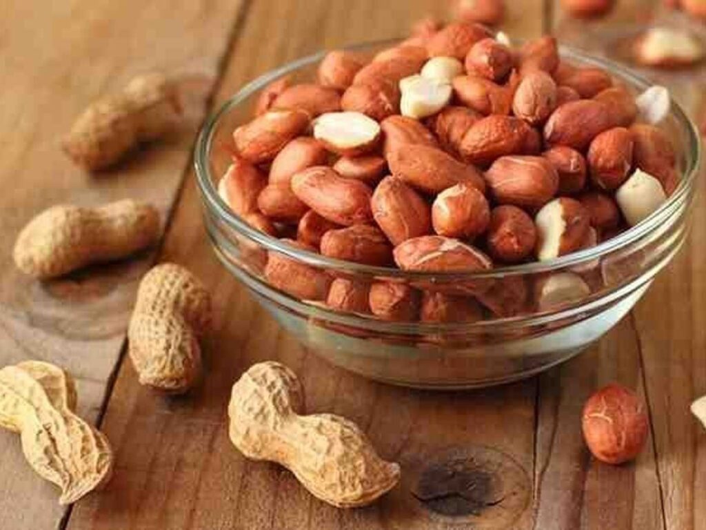 peanuts benefits in hindi