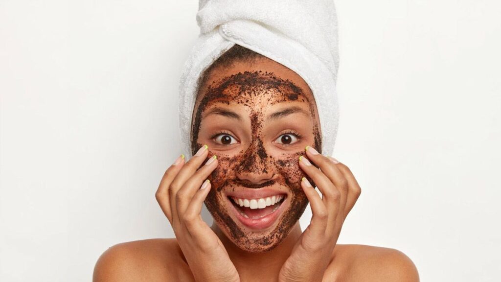 How to apply coffe face pack